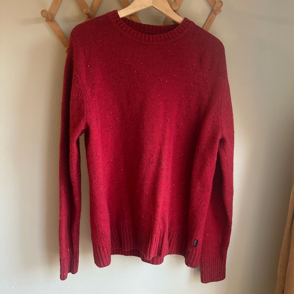 Patagonia | Men’s Flecked Wool Crew Sweater in red | L